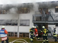 Požiar okrem hendikepovaných zamestnancov neprežila ani jedna ošetrovateľka a ďalších deväť ľudí utrpelo zranenia