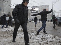 Príchod zimy sa postaral o kalamitu v Rusku aj v Pobaltsku