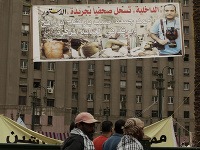 Protesty vyvolalo urýchlené schválenie návrhu novej ústavy spojencami prezidenta Mursího