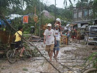 Tajfún Bopha si vyžiadal najmenej 74 obetí na životoch
