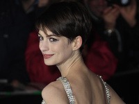 Anne Hathaway na premiére snímky Bedári