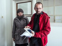 Učitelia z bratislavského Gymnázia na ulici Ladislava Sáru priniesli darčeky