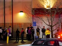 Streľba v nákupnom centre v americkom štáte Oregon