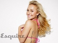 Hayden Panettiere predviedla nové silikóny v minimalistických modeloch plaviek.