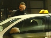Tomáš Maštalír mal počas nastupovania do taxíku úsmev na tvári. Ktovie, na čo sa tešil... 