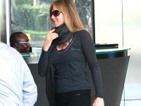Jennifer Aniston po týždňoch dohadov ukázala bruško v teplákoch.