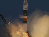 Sojuz s tromi astronautmi odštartoval v stedu na misiu k ISS
