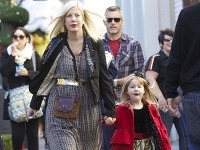 Tori Spelling na vianočných nákupoch s dcérou Stellou