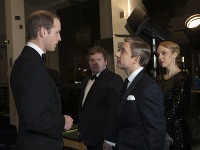 Princ William a Martin Freeman na britskej premiére filmu Hobbit