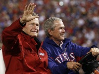 George Bush starší a mladší