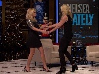 Reese Witherspoon predviedla v interview s moderátorkou Chelsea Handler ukážkovú formu.