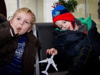 Deti Ivany Boórovej po príchode na bratislavské letisko