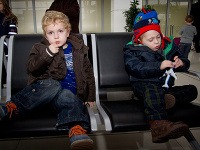 Deti Ivany Boórovej po príchode na bratislavské letisko