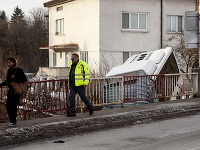 Havária autobusu v Banskej Bystrici - vozidlo skončilo v potoku