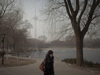 Situácia so smogom v Pekingu sa zlepšila, úrady vystríhajú pred pobytom vonku