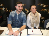Lukáš Kimlička so šéfkou súťaže krásy Magdalénou Šebestovou počas kastingu na Miss Slovensko 2013.