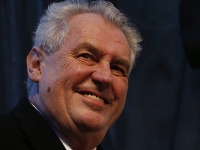 Víťazom prezidentských volieb v Čechách je Miloš Zeman.