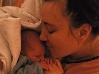 Katka Koščová so synom Adamkom. Katka Koščová so synom Adamkom.