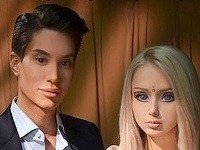 Ken a Barbie si skočili do vlasov