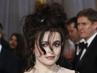 Helena Bonham Carter počas Oscarovej noci zrecyklovala šaty z Londýnskeho filmového festivalu.