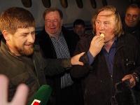 Gérard Depardieu bol na spoločnej večeri s kontroverzným čečenským prezidentom Ramzanom Kadyrovom