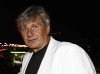 Janko Kroner dlhodobo bojuje s depresiami. Janko Kroner dlhodobo bojuje s depresiami.
