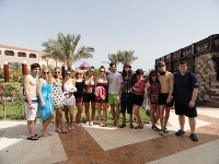 Šestnásť nádejných spevákov absolvovalo spoločnú dovolenku v slnečnom Egypte. 