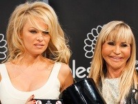 Pamela Anderson zažiarila vedľa Silvie Trosky, ktorá šokovala prehnanými plastikami tváre.