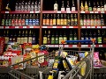 Smrtiaci metanol vypustili úmyselne: Pozor, v obehu je ešte 15 tisíc litrov!