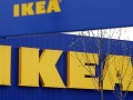 IKEA priznala, že jej nábytok vyrábali politickí väzni z NDR