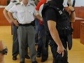 Súd oslobodil prokurátora z korupcie, policajt s 5-ročným trestom