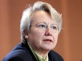 Nemecká ministerka plagiátorstvo priznať nechce, napriek tomu odstúpila