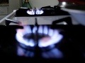 Susedská hádka mohla skončiť katastrofou: Opitá dôchodkyňa pustila plyn šíriaci sa bytovkou