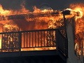 Papierníctvo v Šaštíne-Strážach zahltil požiar: Zasahuje viac ako 20 hasičov