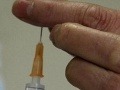 Americkí vedci vedia z krvi zistiť riziko Alzheimera a demencie