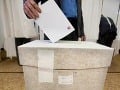 Ak vám zdravie bráni ísť voliť, hlasovať môžete aj doma