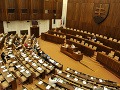 Do parlamentu dnes nastúpili náhradníci za europoslancov