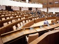 Správanie politikov spochybňuje ich snahu o dodržiavanie ľudských práv