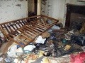 Dom hrôzy: Účtovník 40 rokov v dome hromadil odpad: Potkany, červy a 144 ton bordelu!