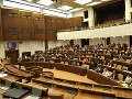 Na Nový rok politici sľubujú: Schudnúť, behať, čítať, prekonať zlo a stretnúť na Kube Fidela!