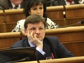 Hlina chce odvolať Číža kvôli globálnemu otepľovaniu: Nerecykluje a fajčí!