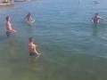 VIDEO Exkluzívny dovolenkový tip: Tvrdí chlapi v Bosne vám predvedú, ako sa nehrá frisbee!