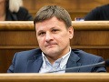 Hlina kritizuje novelu o prokuratúre: Robí z poslancov nadľudí!