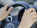 Dôchodca (78) autom úmyselne spôsobil zrážku s cyklistom, trestu sa nevyhne