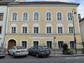 Hitlerov rodný dom v Hitlerov rodný dom v