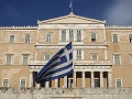 Gréci sa snažia vyhrabať z krachu, parlament schválil nový balík daňových a úsporných opatrení