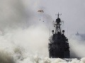 NATO varuje pred ruskou agresiou: K brehom Sýrie sa ženie ozbrojená lietadlová loď!