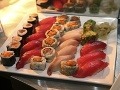 Lekári varujú milovníkov sushi: V bruchu muža (32) objavili hnus na FOTO