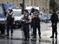 Nové skutočností o včerajšom útoku na parížskych policajtov: Páchateľ prisahal vernosť Daeš