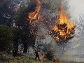Ničivé požiare v dovolenkovom raji: Hasiči s nimi bojujú už tretí deň